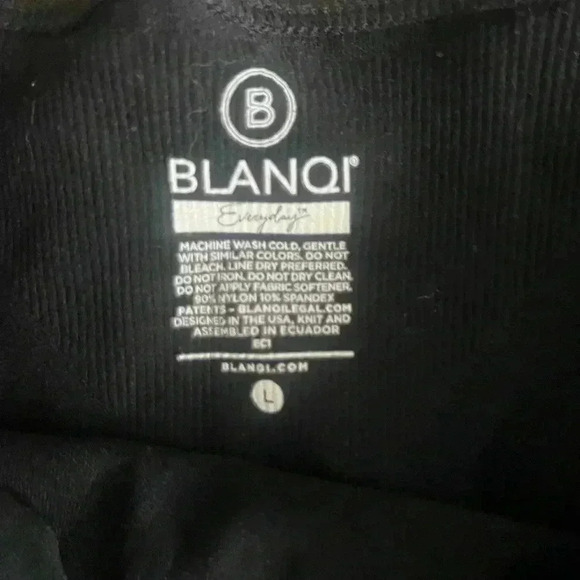Blanqi women’s maternity black tank top - Picture 3 of 3